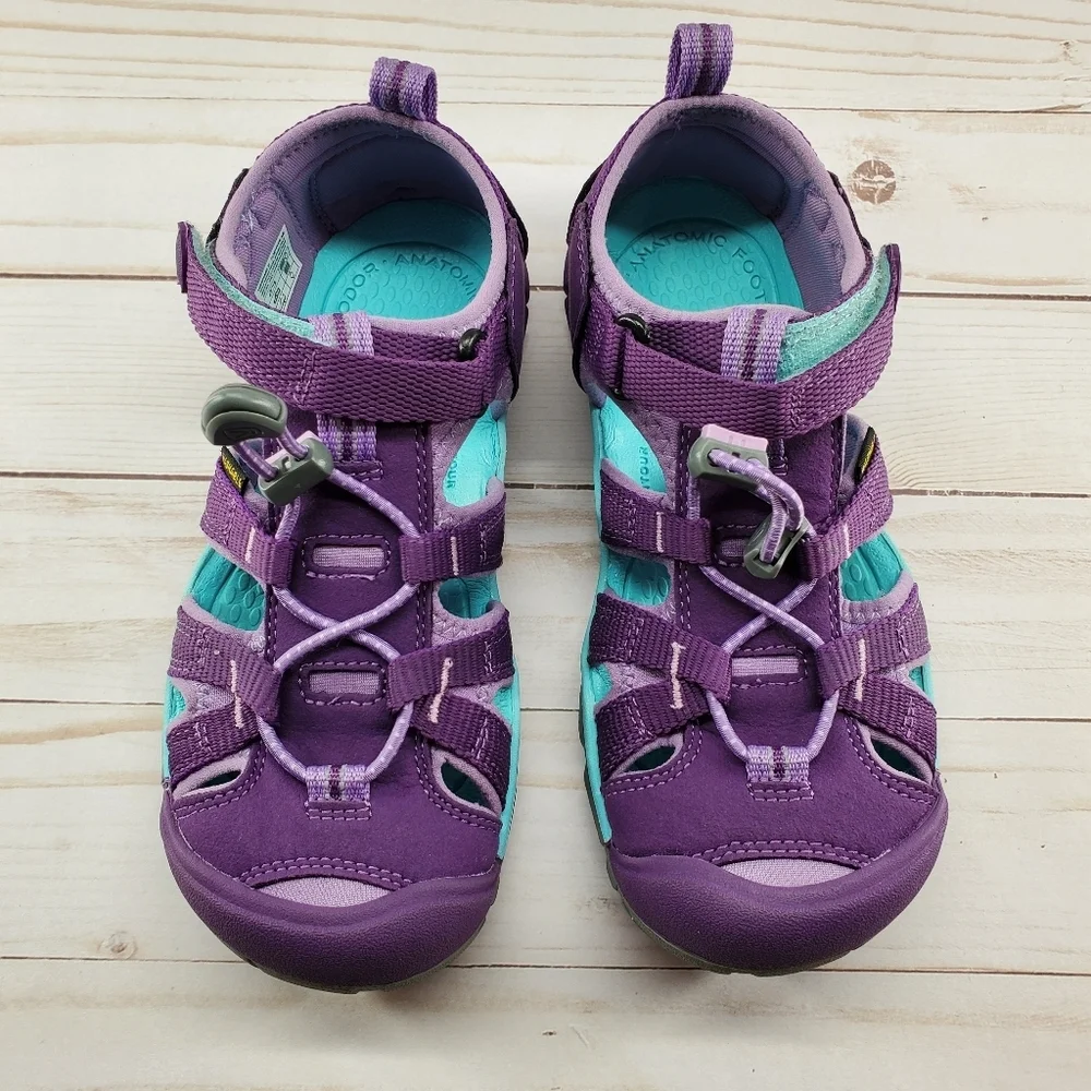 KEEN Youth Size‎ 2 Purple Seacamp II CNX Majesty Tibetan Stone Sandals 1020701